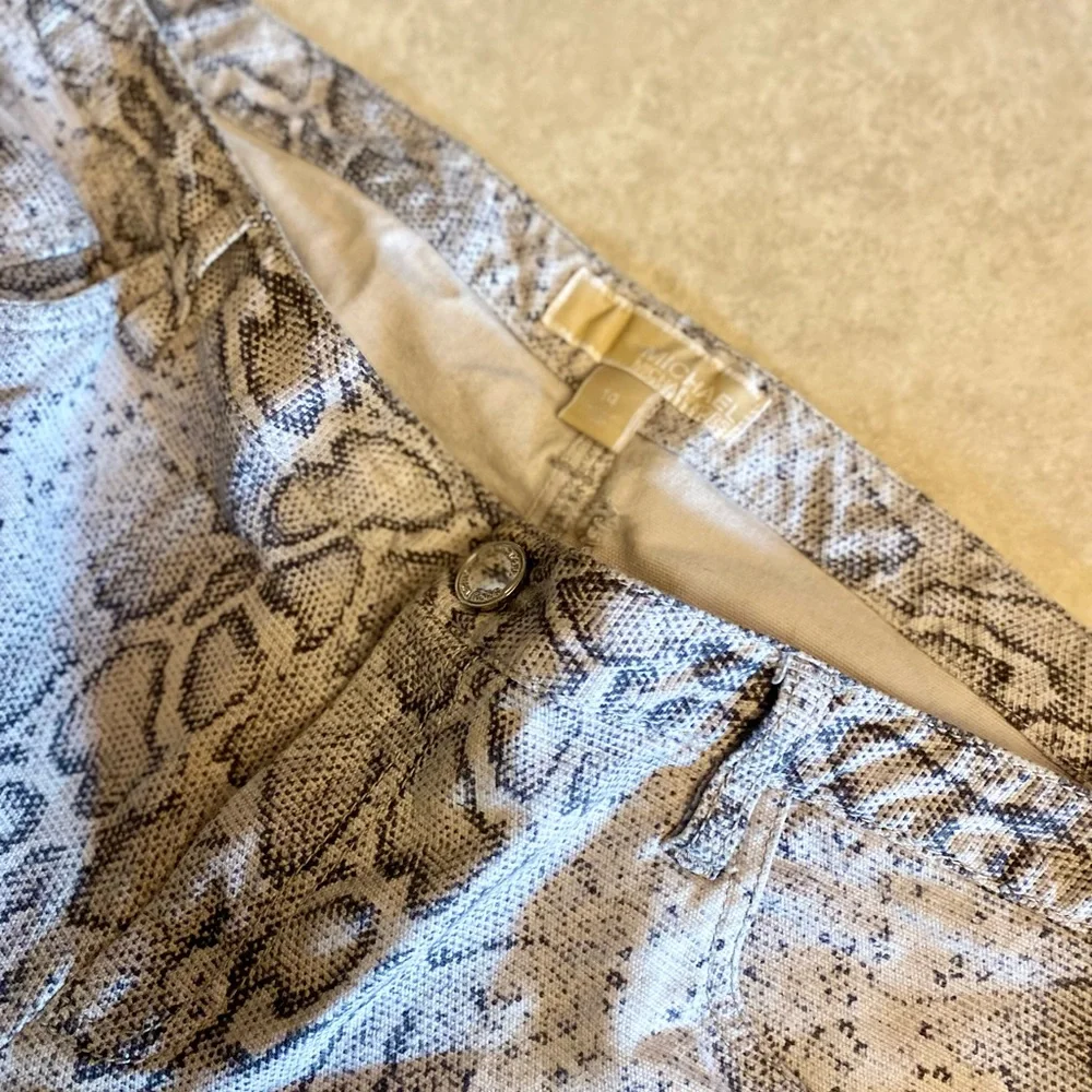 Michael Kors Women’s snake printed pants - Picture 5 of 7